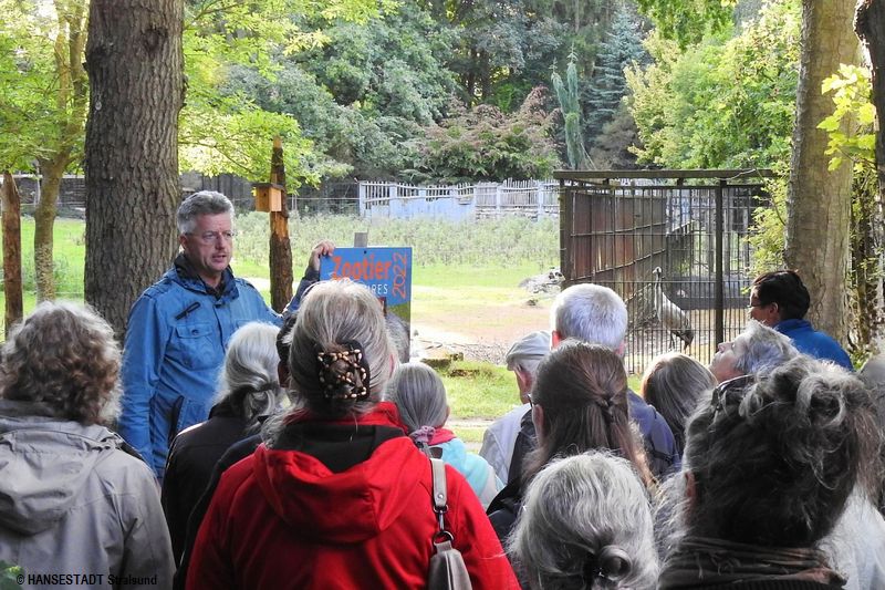 Reges Interesse bei einer Zooführung