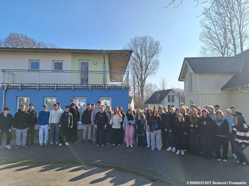 deutsche und polnische Schueler in der Jugendherberge Stralsund-Devin_c DJH MV