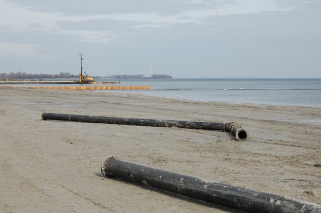 Errichtung von Buhnen im Strandbad